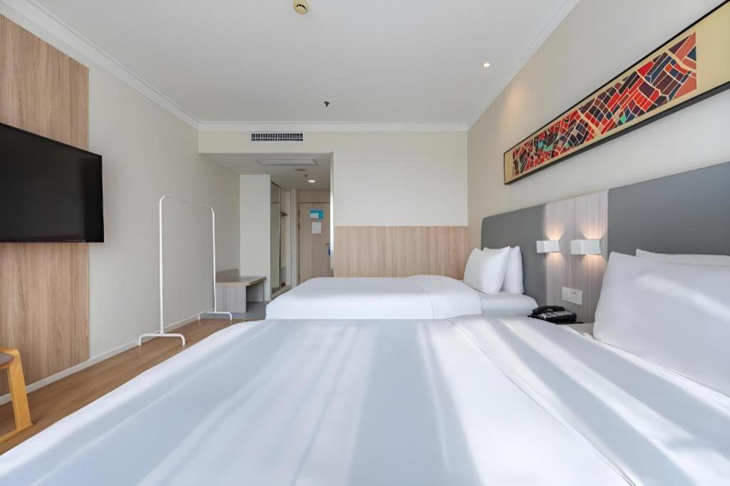Hanting Hotel Shanghai Caohejing Yishan Road Dış mekan fotoğraf